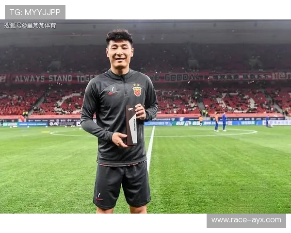 足球球星武磊现效力球队及未来发展动向分析