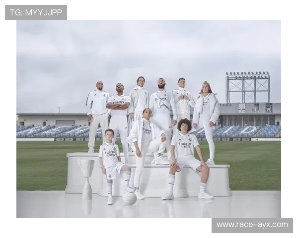 足球鞋与球衣球星对比分析谁更能影响比赛表现